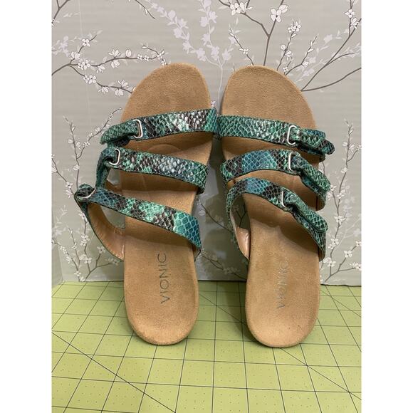 Vionic Dwyn Triple Strap Green Reptile Embossed Womens Size 8 Wedge Sandal - Picture 8 of 10